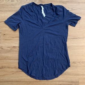 Lululemon love V-neck T-shirt